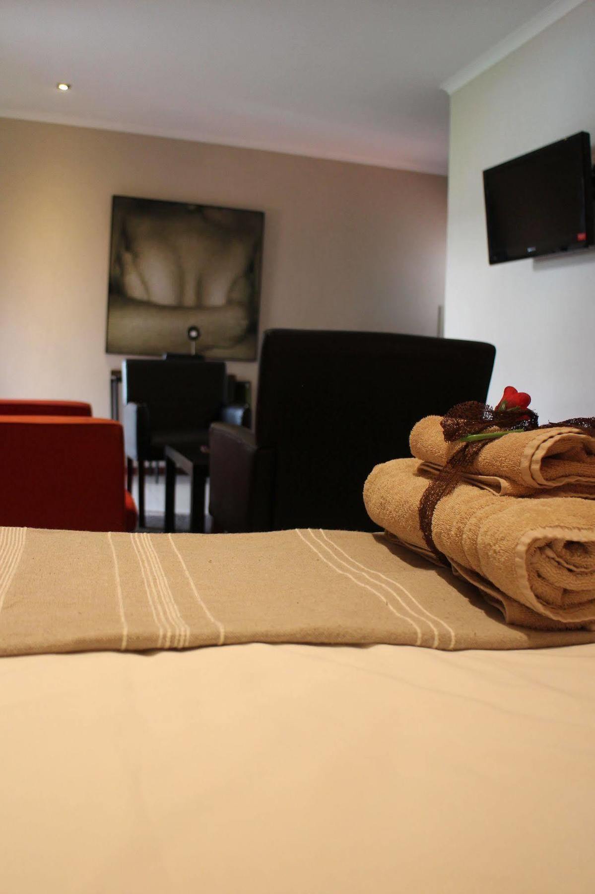 Cu Guest House Пхалаборва Экстерьер фото